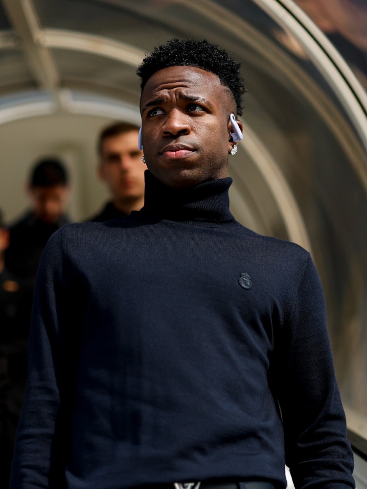 云开体育-准备迎接欧冠！皇马官推晒照：我们已经在里斯本了！