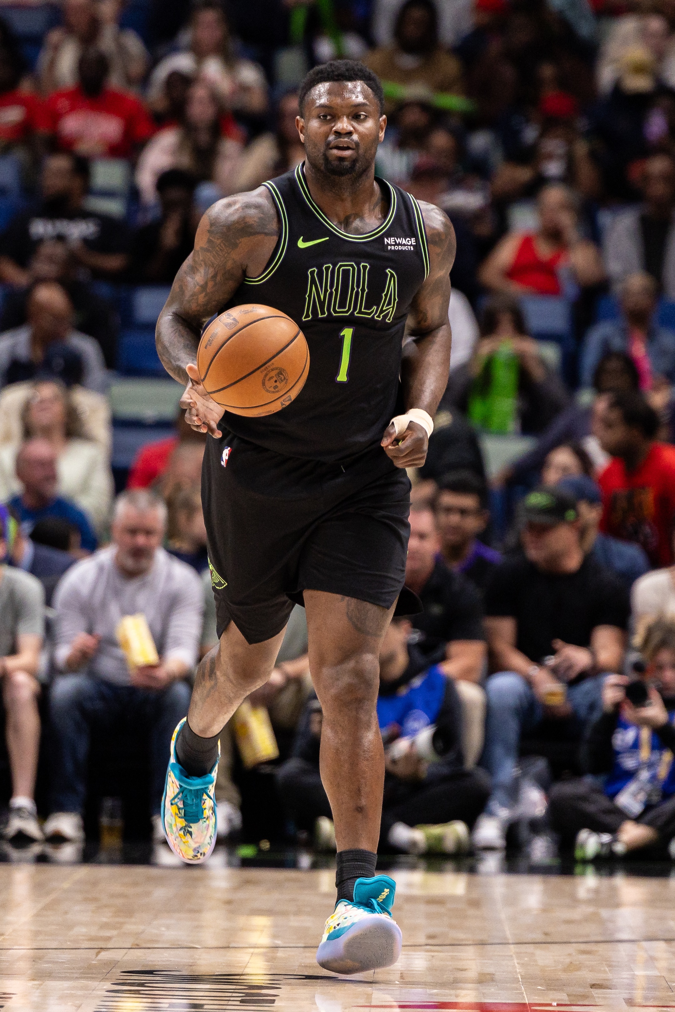 云开体育-进攻效率还是高!锡安对阵火箭8投6中&8罚6中 砍下18分4板3助